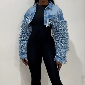 DISTRESSED DENIM CROPPED JACKET